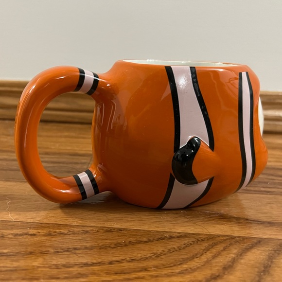 🥳FREE w/ purchase Disney Finding Nemo mug - Picture 4 of 7